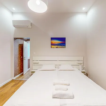 Apartment Markoni 2 *